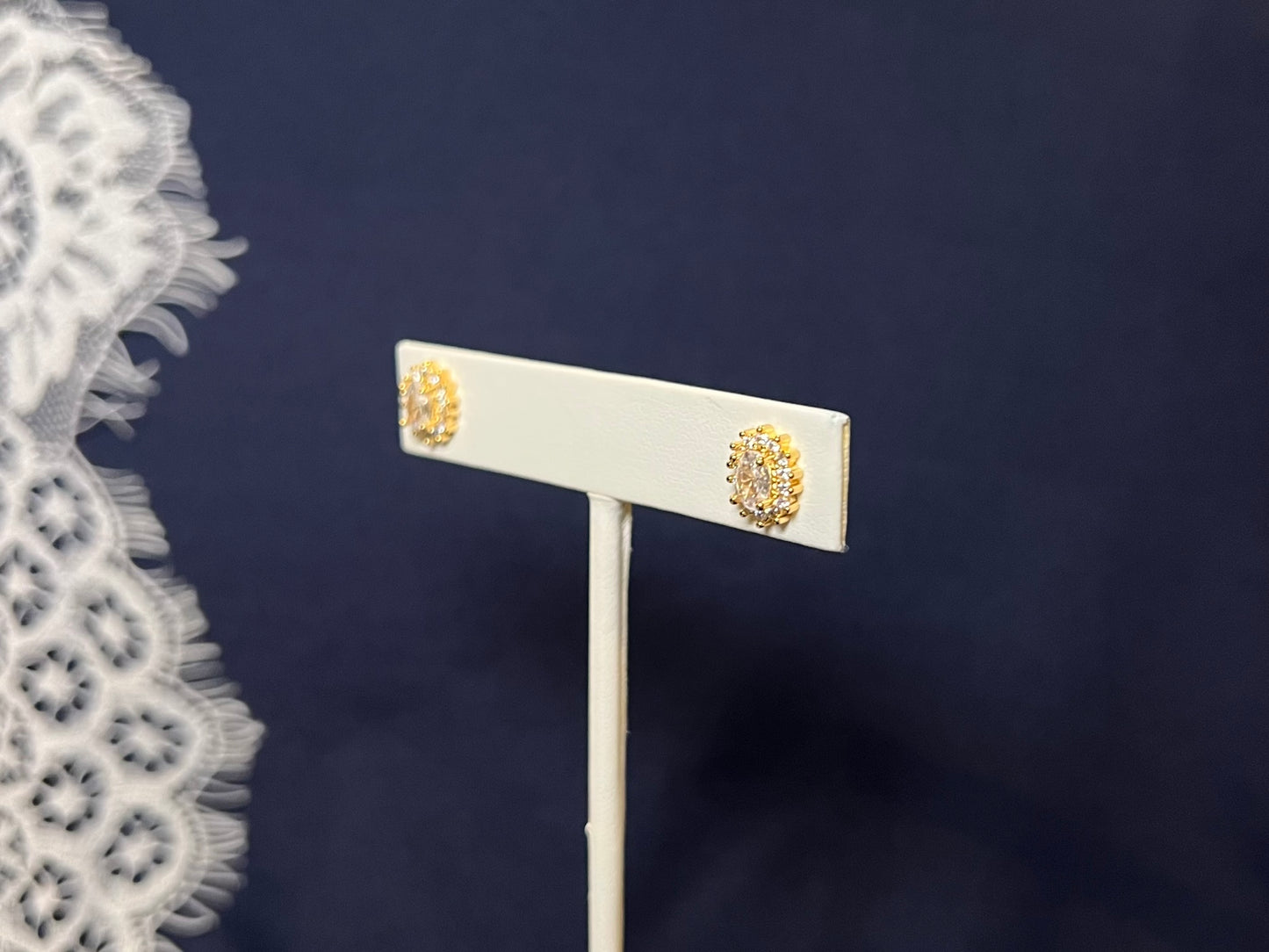 Oval Halo Stud Earrings | Waterproof and Non-Tarnish