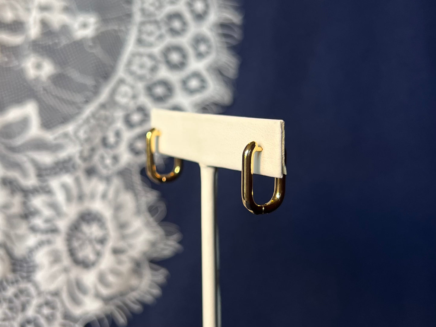 Simple Oval Hoop Earrings | Waterproof and Non-Tarnish