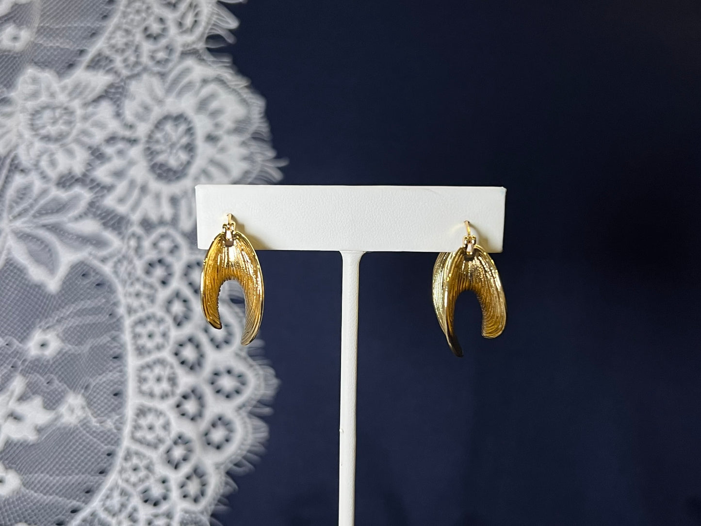 Abstract Wavy Hoop Earrings | Waterproof and Non-Tarnish