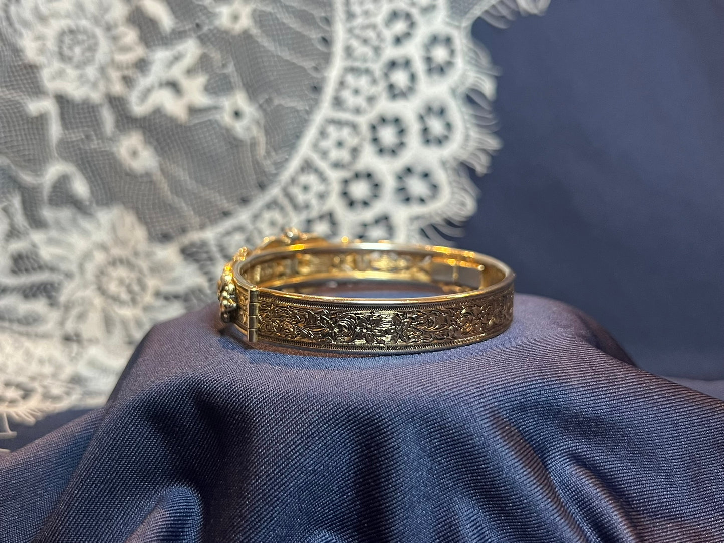 Vintage Gold Tone Amethyst Bracelet